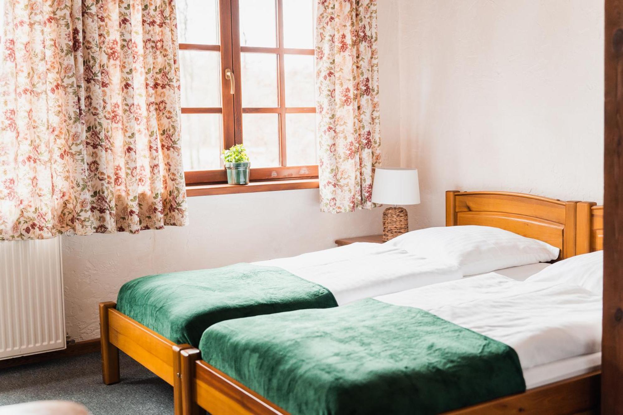 Karczma Zacisze Bed & Breakfast Krutyń Eksteriør bilde